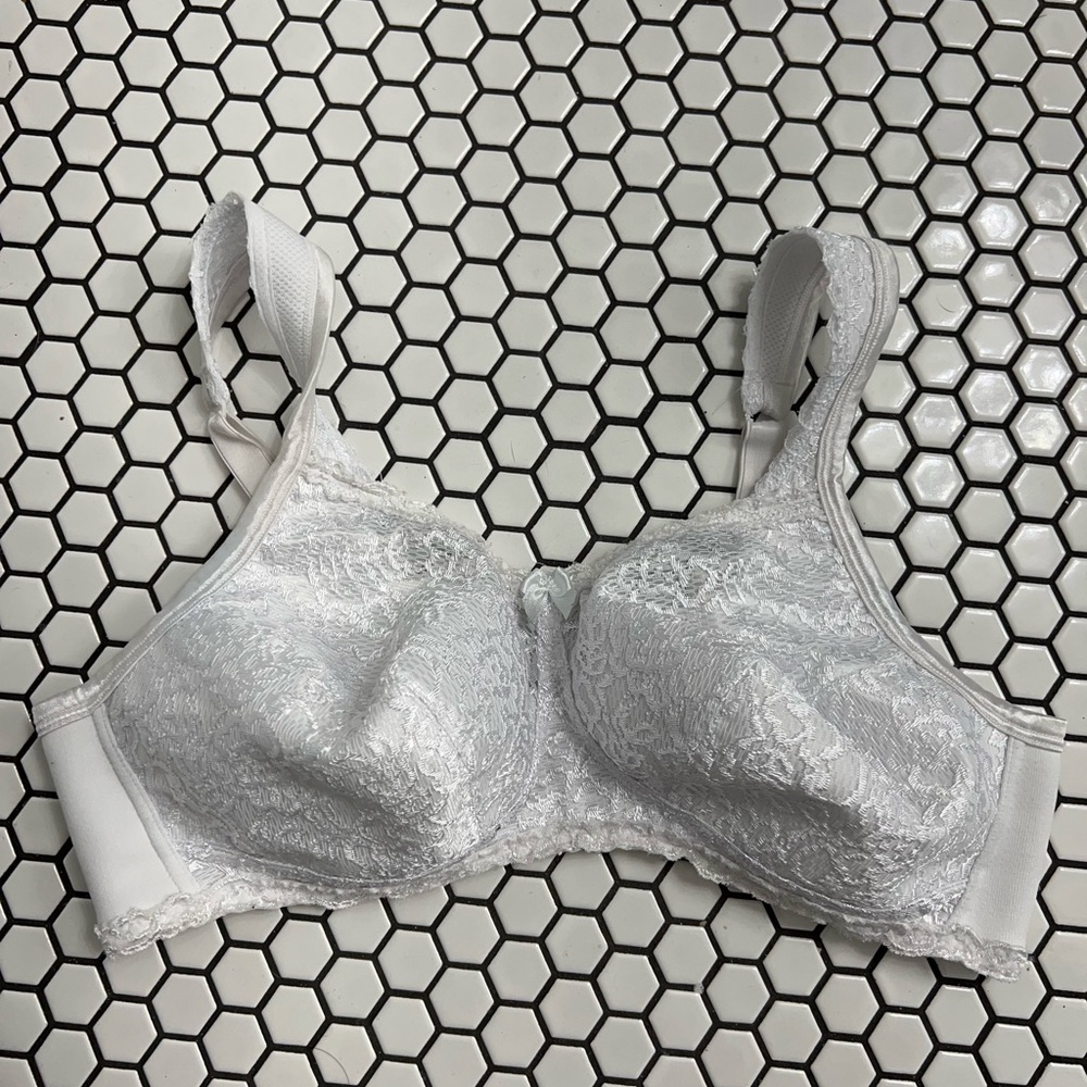 18 hour bra size 38C